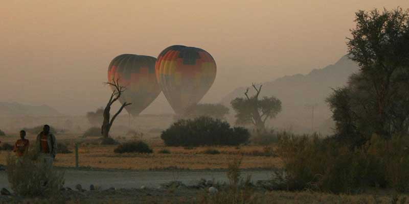 Ballonfahrten über der Namib